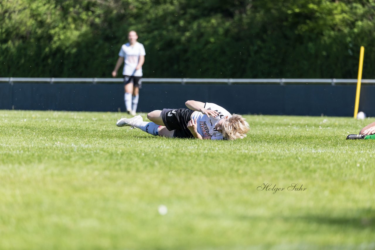 Bild 128 - wBJ SV Henstedt Ulzburg - FSG Oldendorf Itzehoe : Ergebnis: 6:3